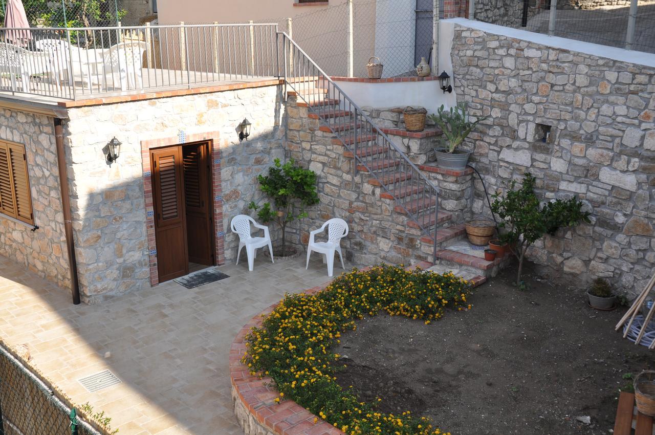 Villetta In Centro Storico Caccamo Exterior foto