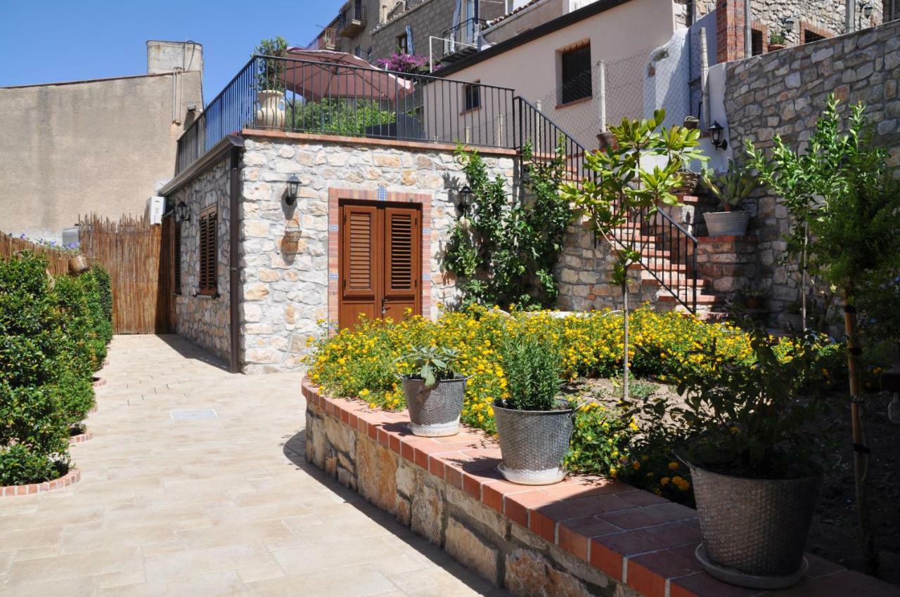 Villetta In Centro Storico Caccamo Exterior foto